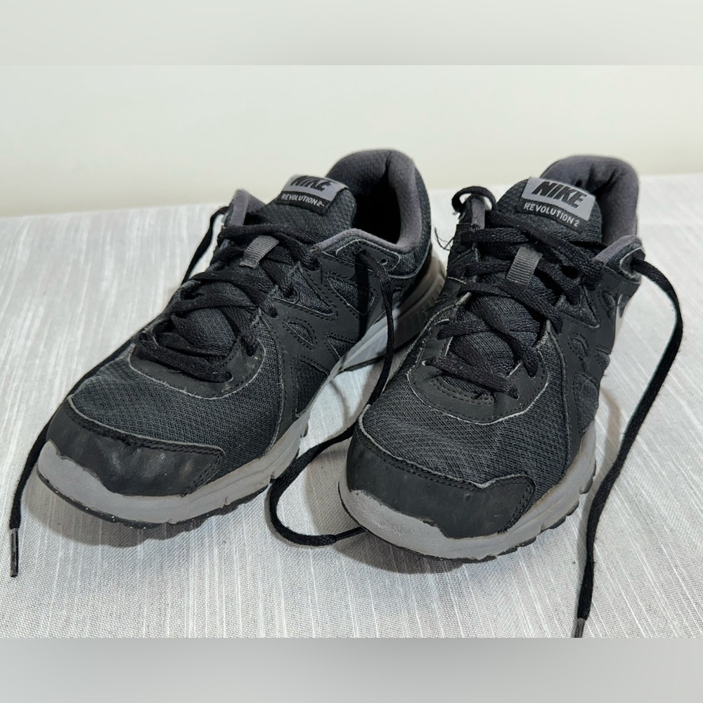 Nike Revolution 2 Sneakers, Youth size 5